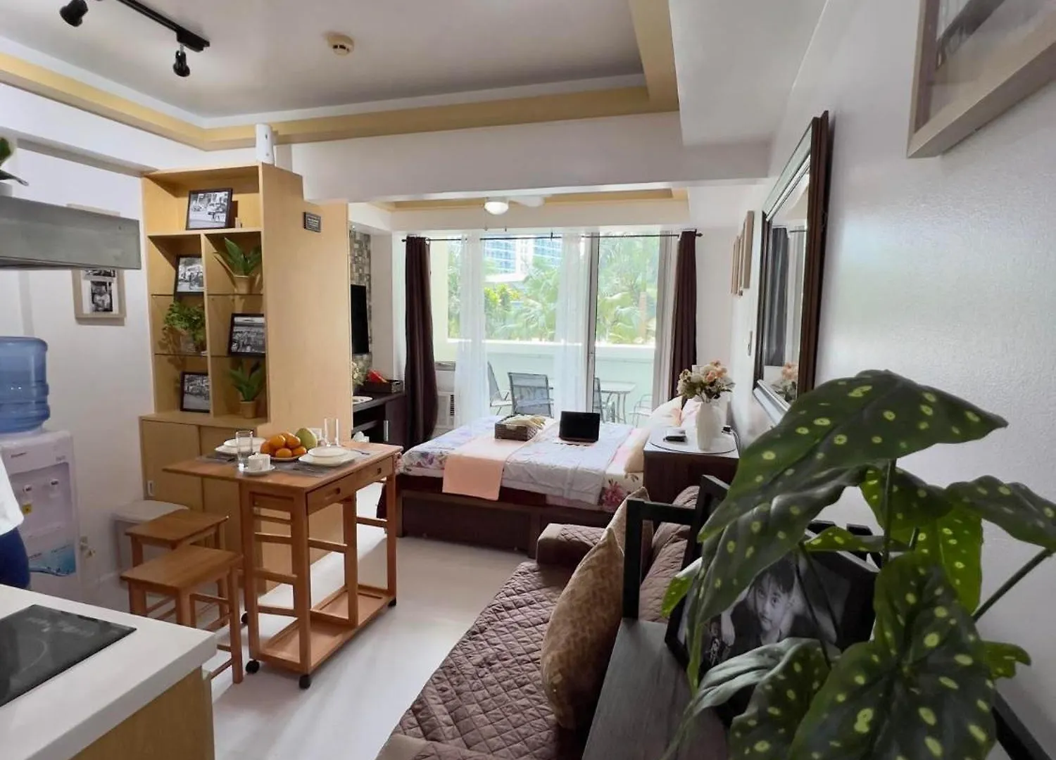Azure Urban Resort Residences Condominium By Mylene Paranaque City 0*,